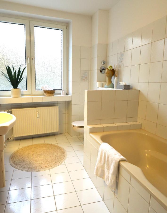 Boho Apartment: Netflix + Balcony + Bathtub Essen Ngoại thất bức ảnh